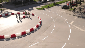Новото кръгово кръстовище в Търговище е вече монтирано