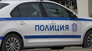 Полицията в Разград разследва среднощна кражба на автомобил