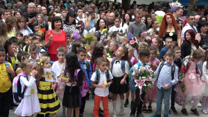 Най-голямото училище в Русенско посреща 1400 ученици на първия учебен ден