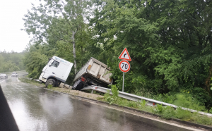 Тежка катастрофа с камион на пътя Разград - Търговище /ВИДЕО/