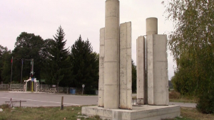 Напредва строителството на новия военен мемориал в Разград