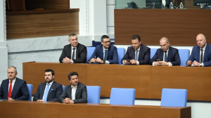 Утре гласуват третия вот на недоверие срещу правителството