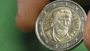 Ликът на Паисий върху българските евромонети е заимстван от стенопис в Търговище