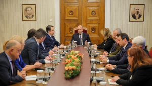 ВИДЕО: Консултации след оставката: ГЕРБ - СДС и ПП - ДБ се срещнаха с президента