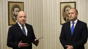 Проф. Николай Габровски върна на президента изпълнен първия мандат