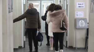 Над 200 души от две шивашки фирми в Русе остават без работа до края на април