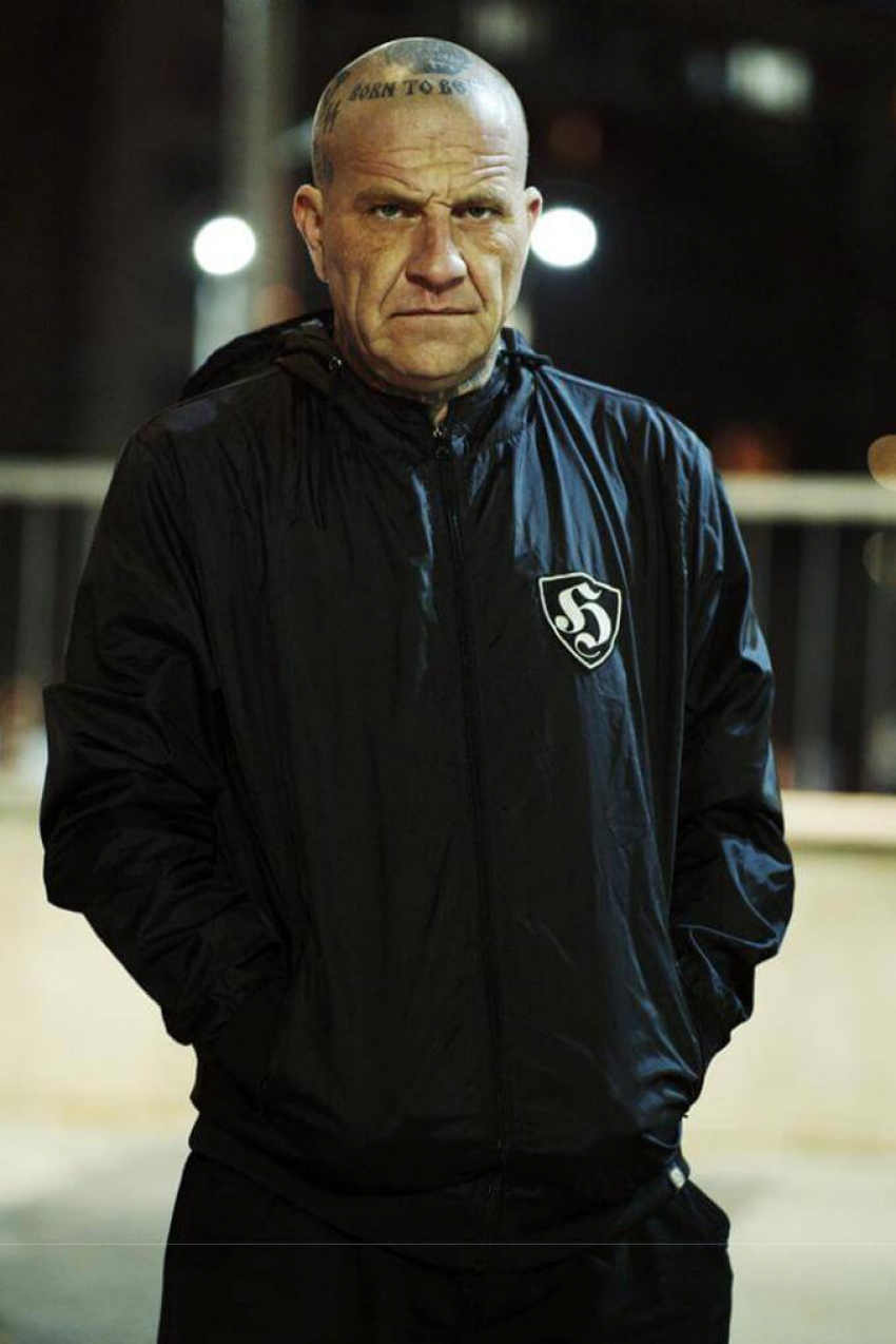 Стил и идентичност за мъжете рокери, мотористи и спортисти