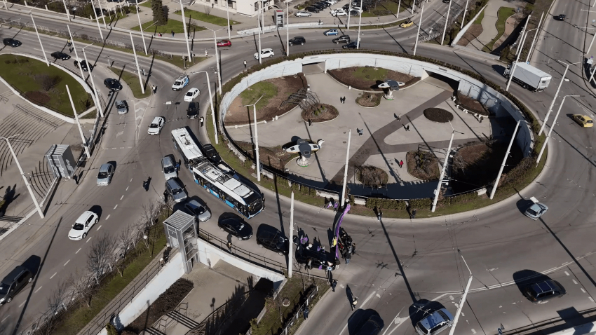 ВИДЕО: След протестите: Вдигат заплатите в БДЖ, НКЖИ, Български пощи и градския транспорт в общините