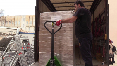 ВИДЕО: В Разград пристигнаха 116 000 бюлетини за вота на 19 април