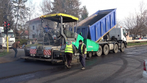 Започна преасфалтиране на участък от улица &quot;Добруджа&quot; в Разград