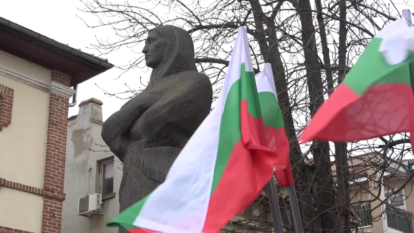 ВИДЕО: Русенци отбелязаха 133 години от смъртта на Баба Тонка