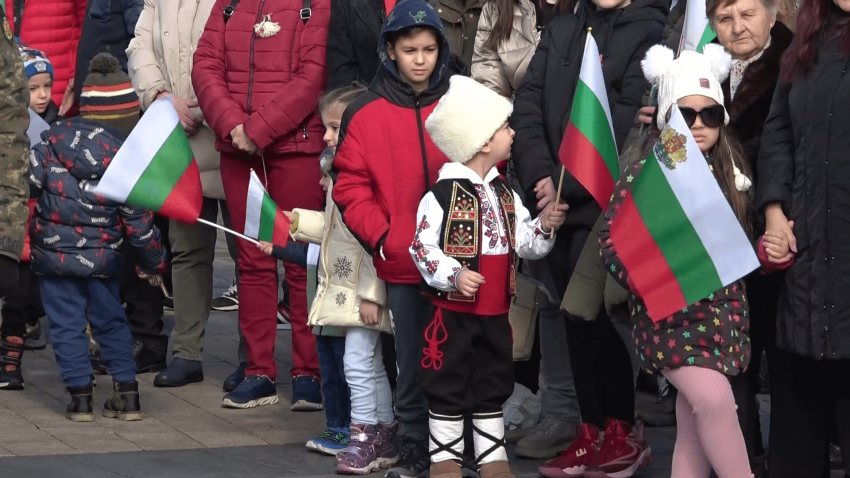 ВИДЕО: Русе отбеляза националния празник с церемония пред Паметника на Свободата