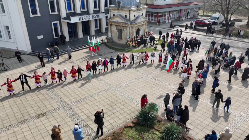 ВИДЕО: Разград отбеляза тържествено националния празник на България