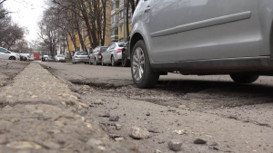 Община Русе вече е започнала поетапно да ремонтира дупките в града