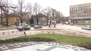 ВИДЕО: Монтират светофари на ключово кръстовище в Търговище