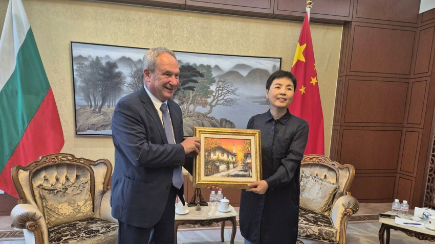 Кметът на Търговище се срещна с посланика на Китай в България