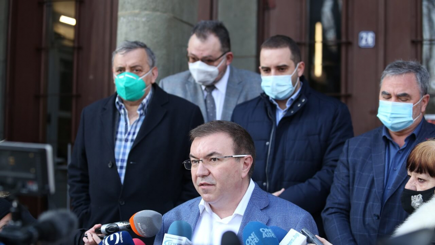 От 1 април започва разхлабване на мерките
