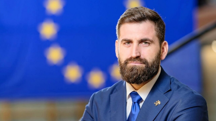 ВИДЕО: Андрей Новаков пред КИС 13: Еврото ще доведе до развитие и по-високи доходи за хората
