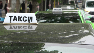 ВИДЕО: Таксиметровите фирми в Русе искат вдигане на цените