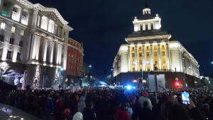 ВИДЕО: След протеста снощи: Управляващите изтеглиха бюджета