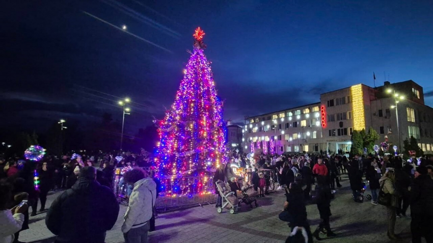 Търговище посреща Новата година с празник на централния площад