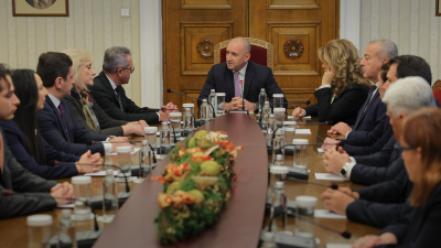 ВИДЕО: "Възраждане" и ДПС - Ново начало при президента: Какви позиции заеха двете групи