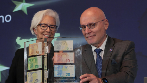 Президентът на ЕЦБ и управителят на БНБ представиха българските евробанкноти