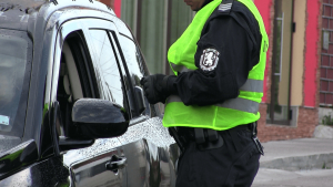 Задържаха шофьор и пътник, след като полицията в Исперих откри наркотици в автомобил