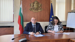 Кметът на Разград подписа споразумение с МРРБ за ремонт на пътя до Тръстика