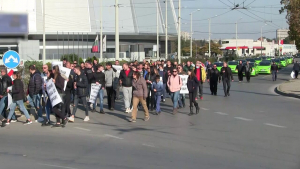 Стотици собственици на различни бизнеси протестираха в Русе срещу мерките