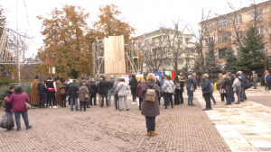 ВИДЕО: Осветиха мястото, на което ще се извисява паметникът на Левски в Търговище