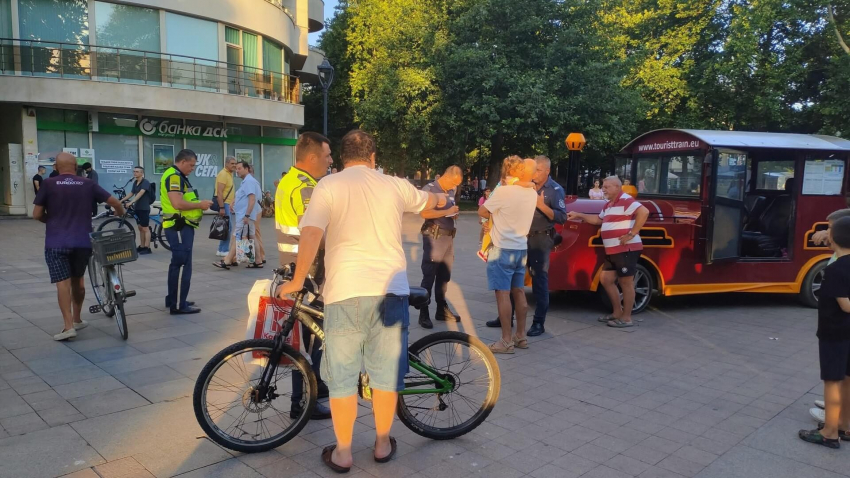 Атракционно влакче блъсна дете в центъра на Русе