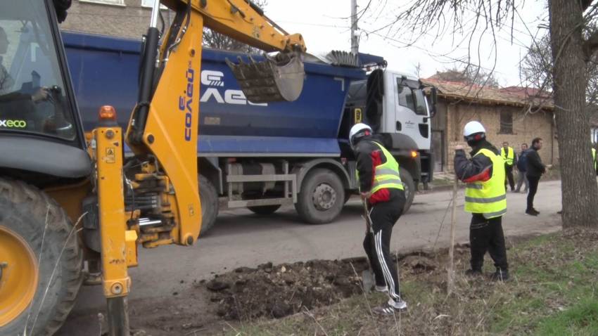 Започна подмяната на водопроводи в Доброшката махала в Разград