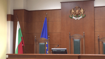 ВИДЕО: Съдът отмени забраната за употреба на алкохол на открито в Русе