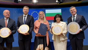 Окончателно: България приема еврото от 1 януари 2026 година