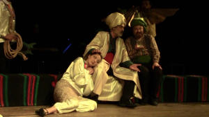 С комедийното представление &quot;Под чинара&quot;, Разградският театър открива новия сезон