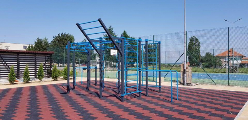 Детски и паркови съоръжения за деца и възрастни