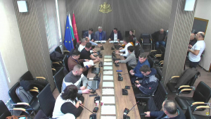 ВИДЕО: Общинският съвет във Ветово каза "Не" на проекта за бежански център