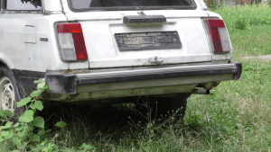 Продължава премахването на изоставени автомобили в Търговище