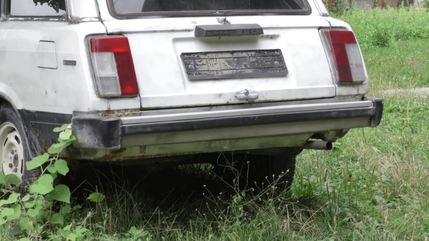 ВИДЕО: Продължава премахването на изоставени автомобили в Търговище