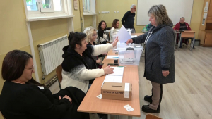 Близо 200 000 души в Русенско избират 7 народни представители