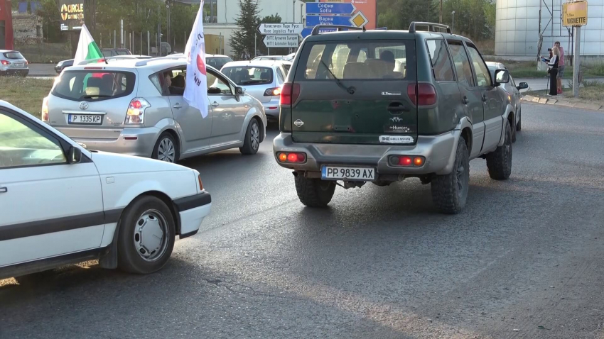 ВИДЕО: Служители на ТЕЦ - Русе блокираха Дунав мост в знак на протест
