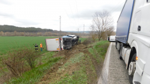 Инцидентът стана около 12:00 часа днес в отсечката между селата Ушинци и Каменар