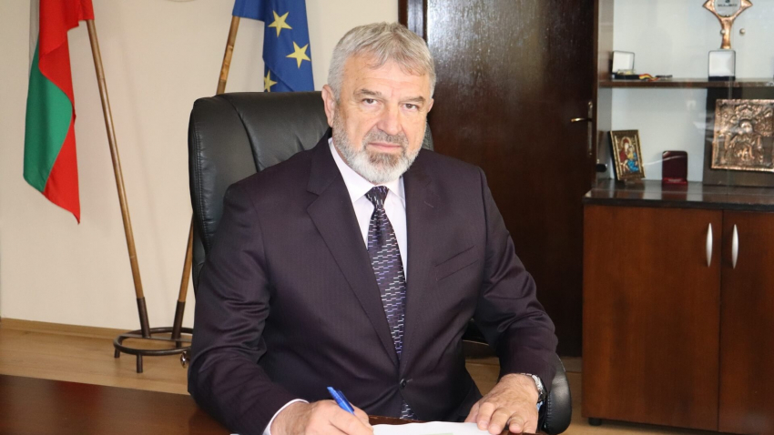 Областният управител поздрави хората в Русенско по случай светлите християнски празници