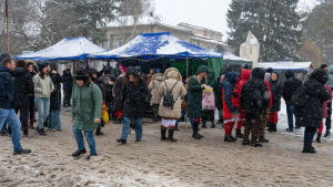 За поредна година Бабово бе домакин на уникалния празник на греяната ракия и зелевата чорба