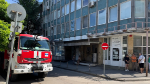 ВИДЕО: Пореден сигнал за бомба спря работата на две институции в Русе