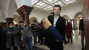 Кирил Петков се яви на разпит в прокуратурата