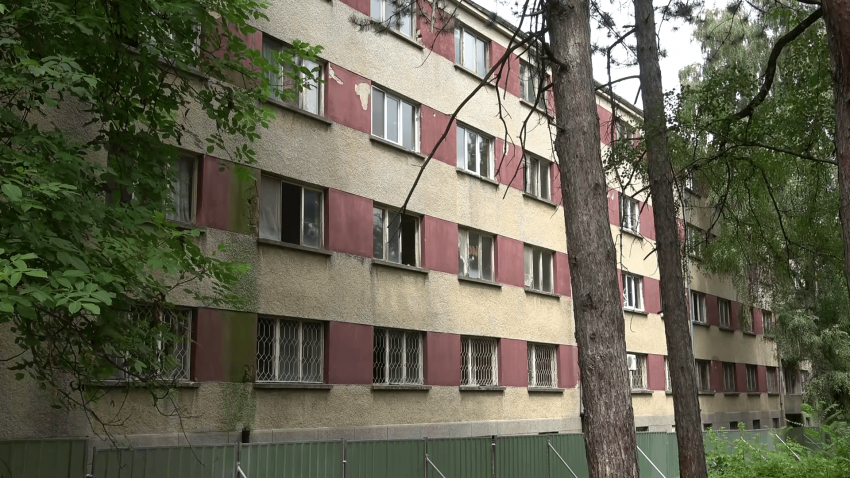 ВИДЕО: Започва модернизацията на общежитието на Гимназията по селско стопанство в Образцов чифлик