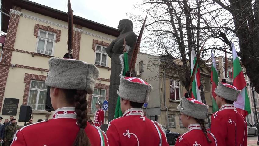 Русе се преклони пред живота и делото на Баба Тонка