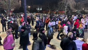 ВИДЕО: Десетки русенци протестираха заради ТИР паркинга